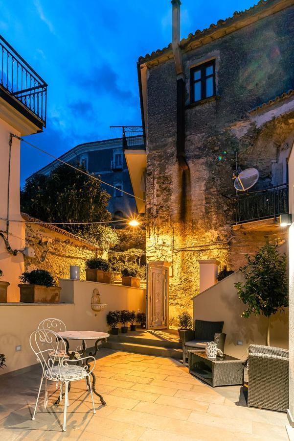 De Gulia Charme And Relax Bed & Breakfast Castellabate Eksteriør bilde